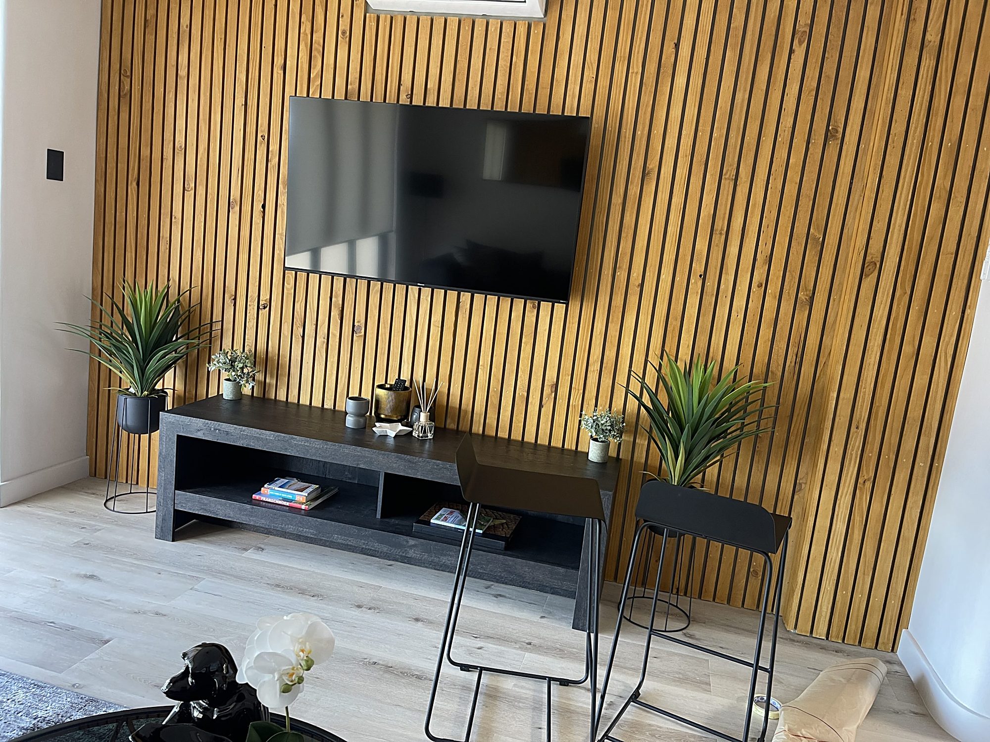 Feature wall unit restored by ALR Aluminium Restoration in Cape Town